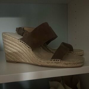 Banana Republic Size 9 Brown sandals